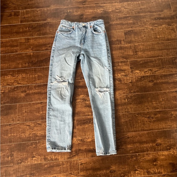 zara straight leg cropped ripped jean - Picture 2 of 2